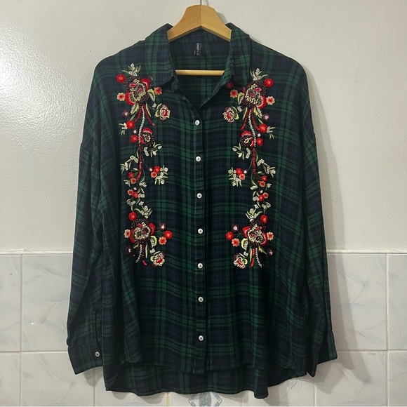 Womens XL Plaid Floral Embroidered Embellished Button Up Shirt Holiday Festive - Picture 1 of 9